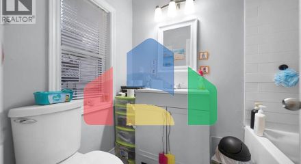 Residential - Single Family Home - Hamilton, Canada - Canada