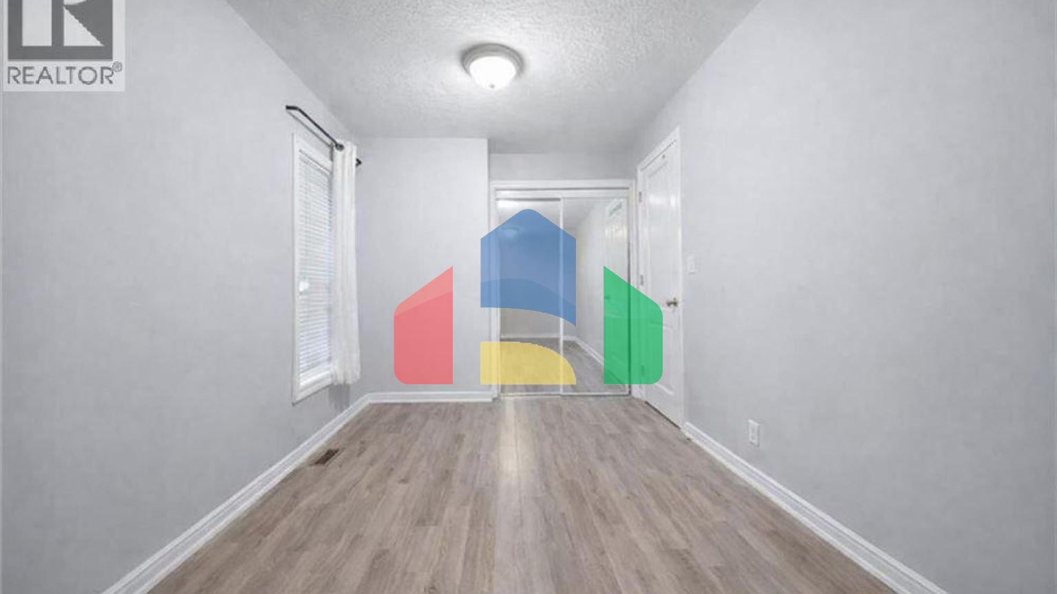 Residential - Single Family Home - Hamilton, Canada - Canada