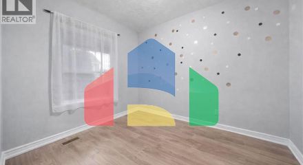 Residential - Single Family Home - Hamilton, Canada - Canada