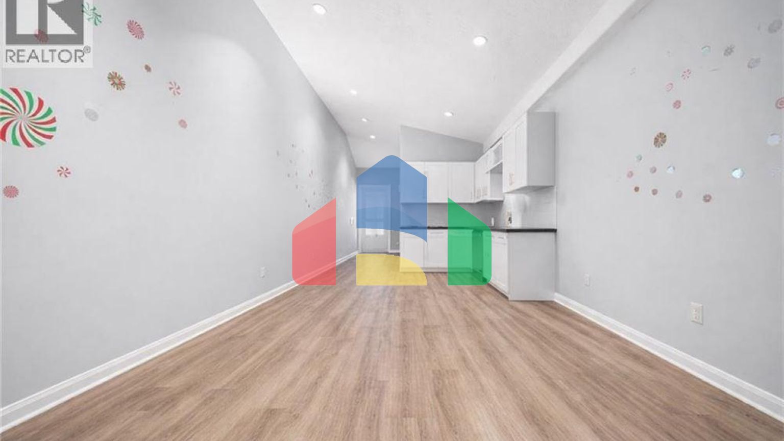 Residential - Single Family Home - Hamilton, Canada - Canada