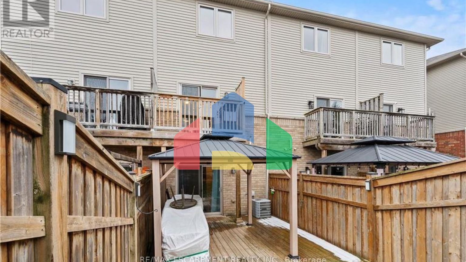 Residential - Single Family Home - Hamilton, Canada - Canada