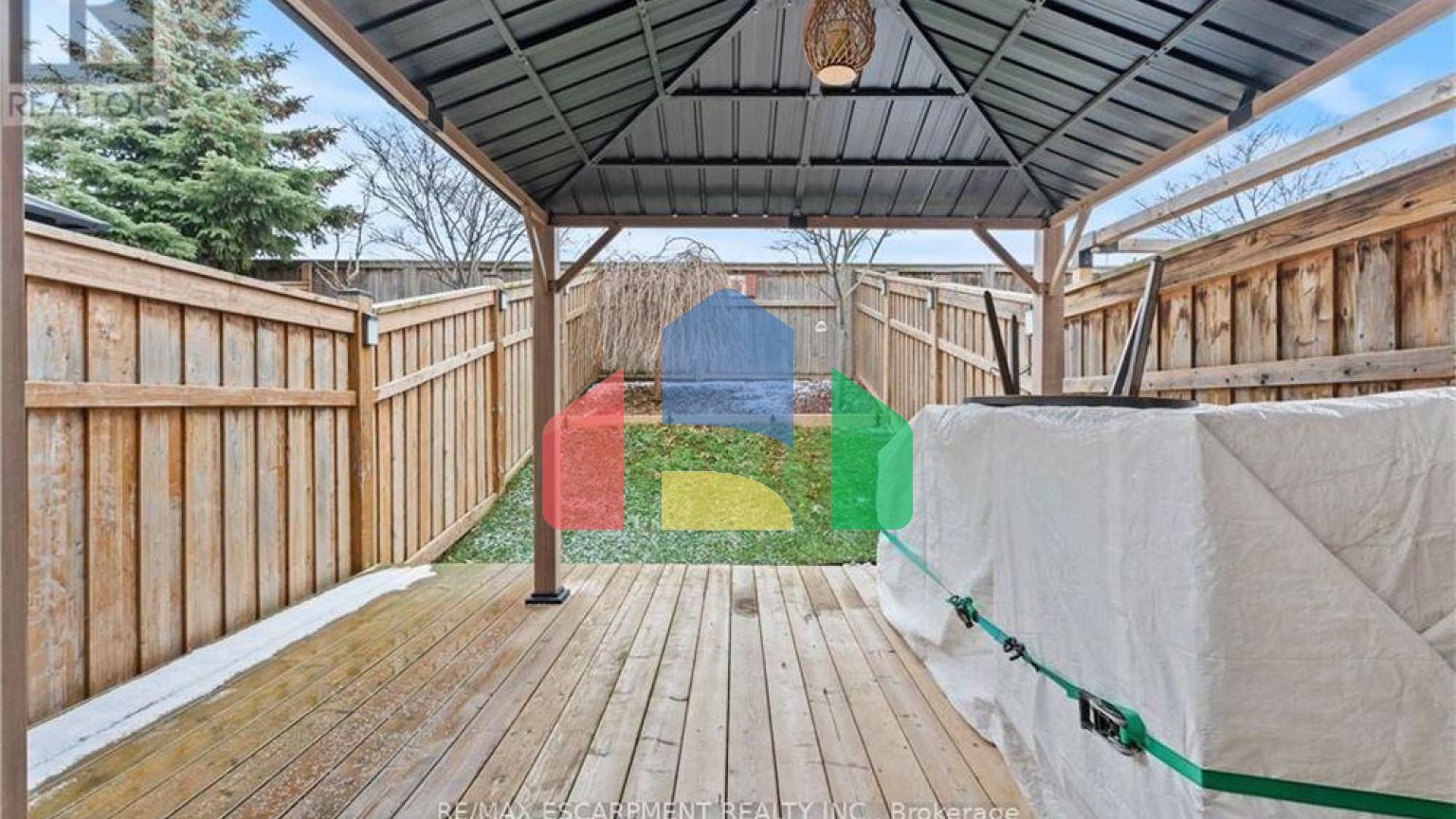 Residential - Single Family Home - Hamilton, Canada - Canada