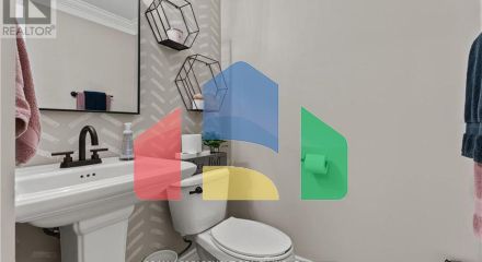 Residential - Single Family Home - Hamilton, Canada - Canada