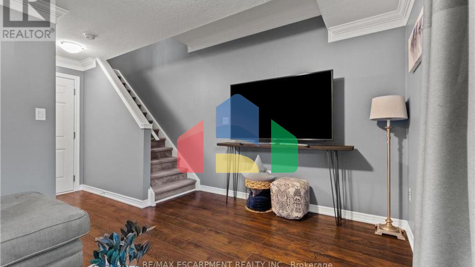 Residential - Single Family Home - Hamilton, Canada - Canada