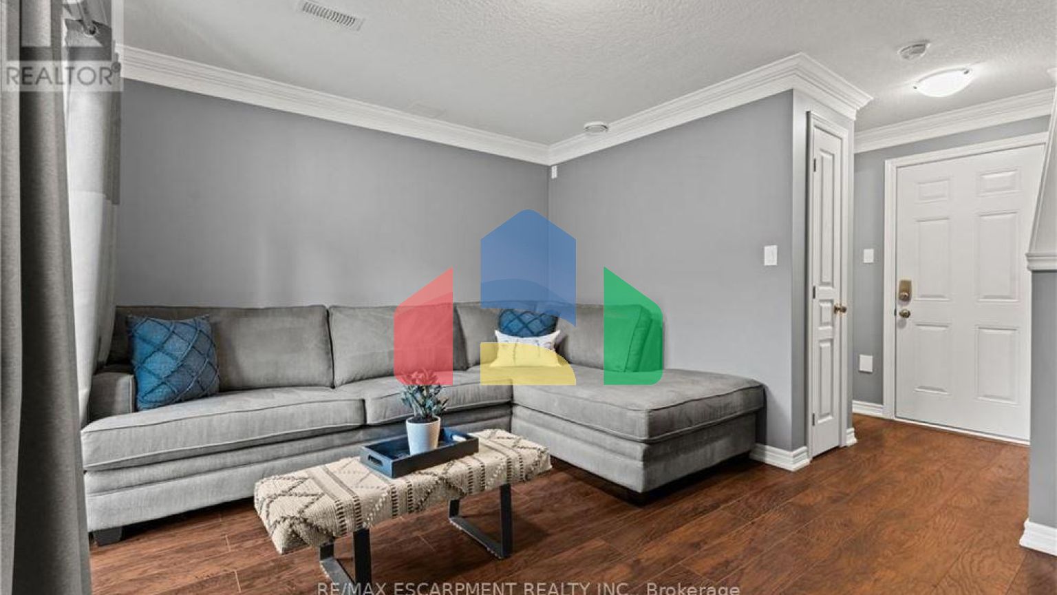 Residential - Single Family Home - Hamilton, Canada - Canada