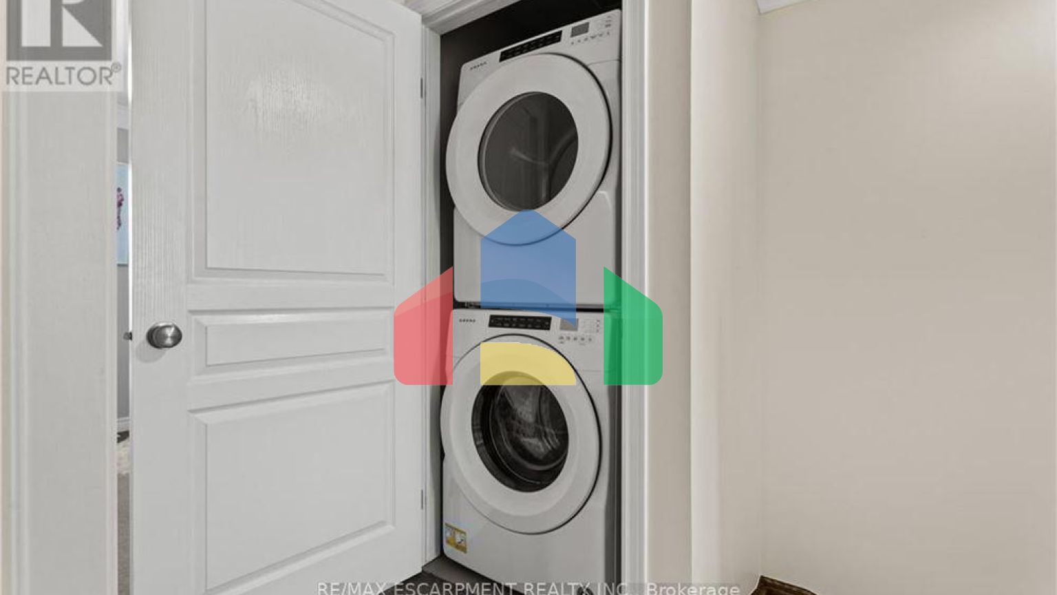 Residential - Single Family Home - Hamilton, Canada - Canada