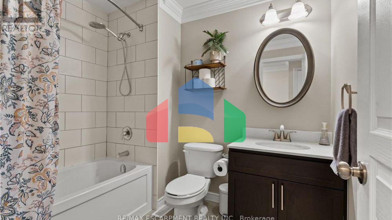 Residential - Single Family Home - Hamilton, Canada - Canada