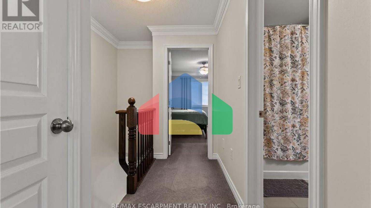 Residential - Single Family Home - Hamilton, Canada - Canada