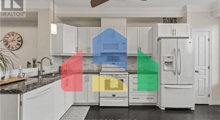 Residential - Single Family Home - Hamilton, Canada - Canada