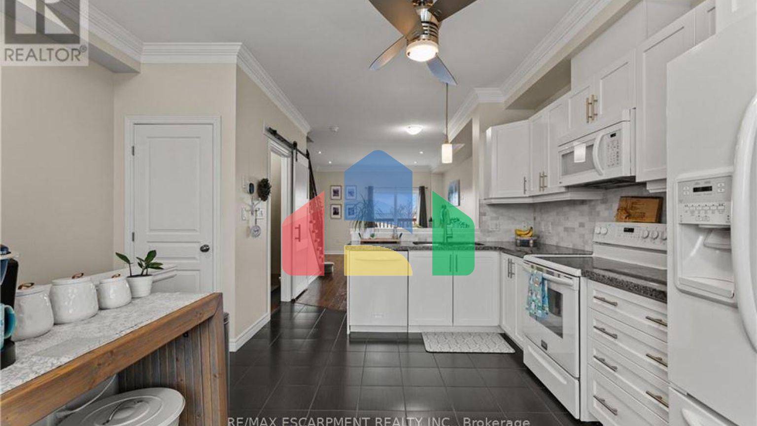 Residential - Single Family Home - Hamilton, Canada - Canada