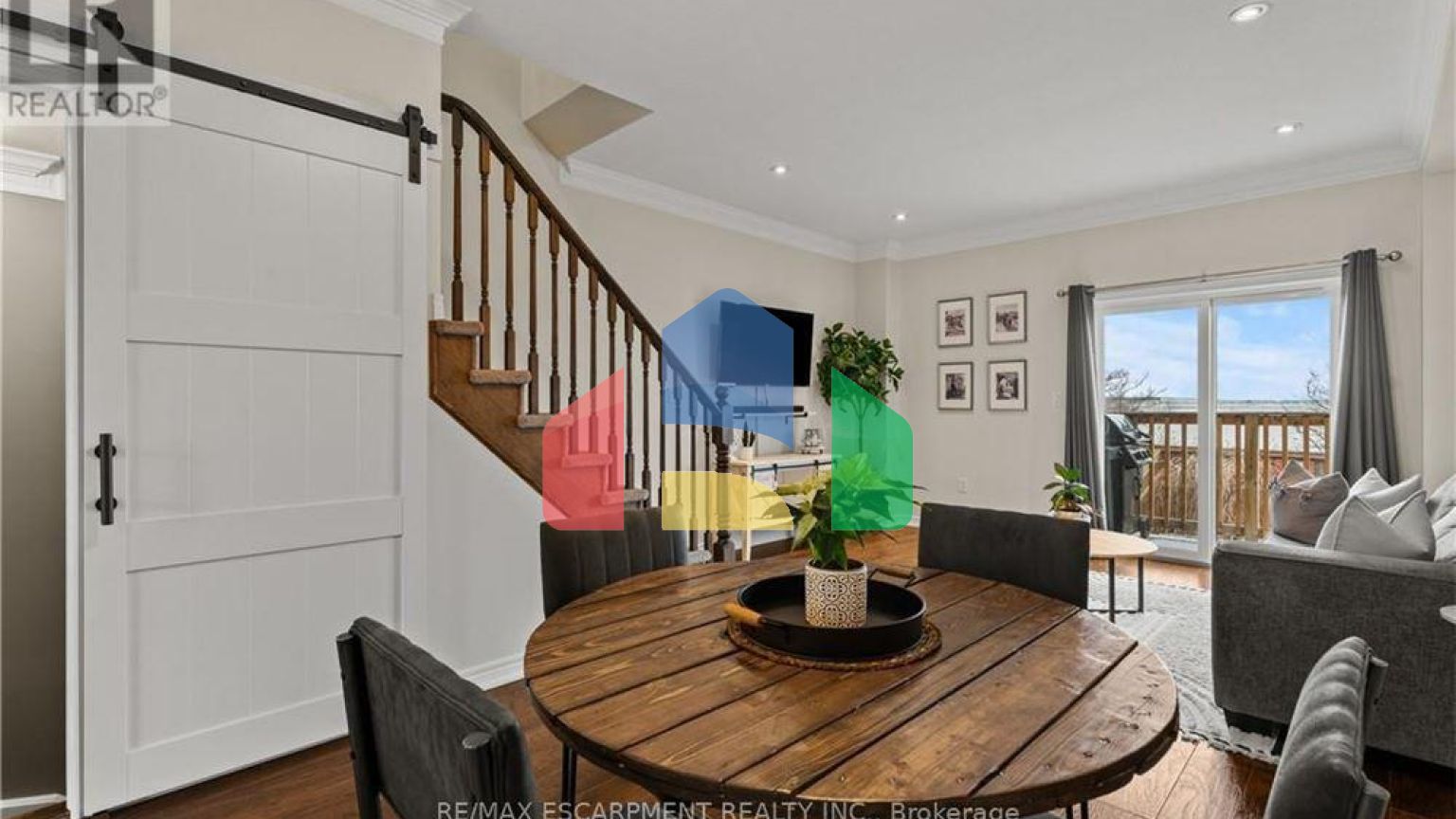 Residential - Single Family Home - Hamilton, Canada - Canada