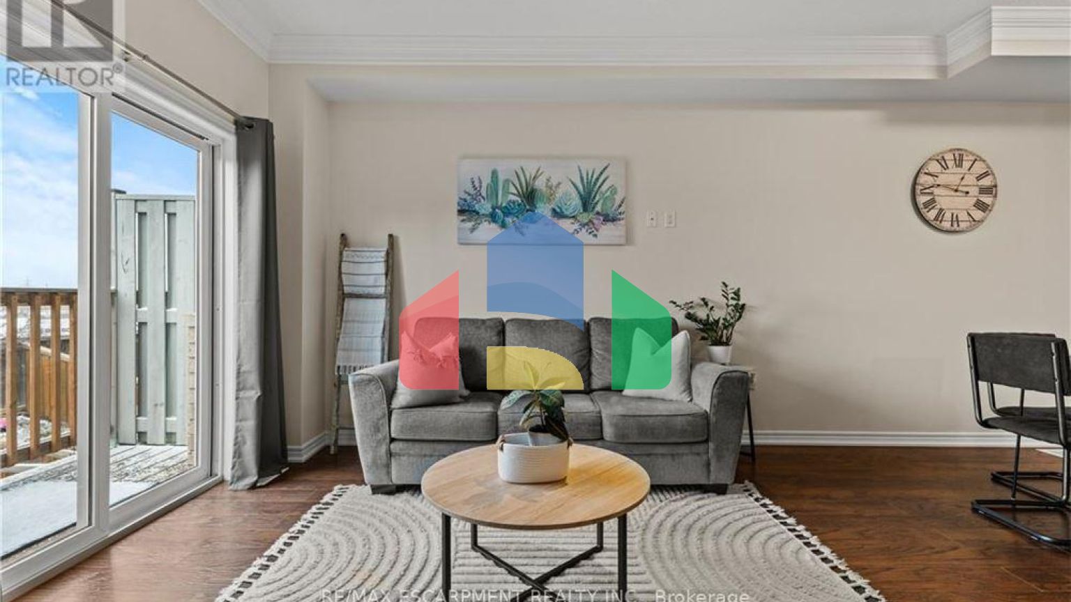 Residential - Single Family Home - Hamilton, Canada - Canada