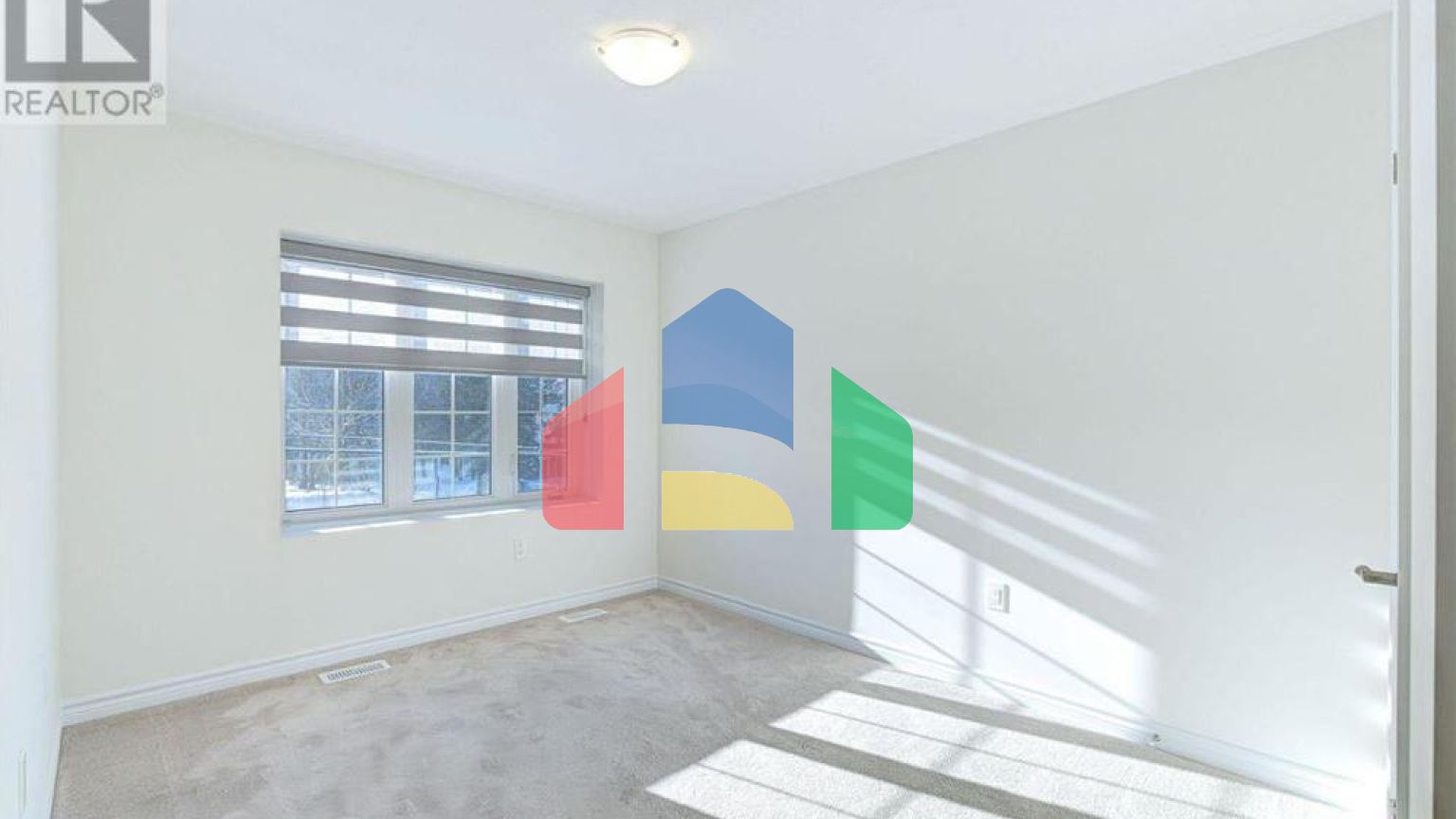 Residential - Single Family Home - Hamilton, Canada - Canada