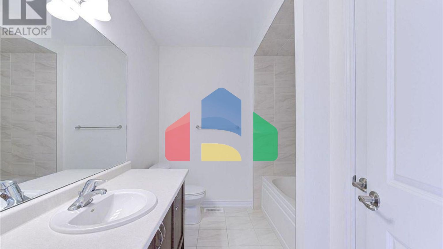 Residential - Single Family Home - Hamilton, Canada - Canada