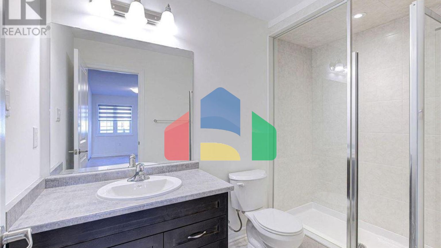 Residential - Single Family Home - Hamilton, Canada - Canada