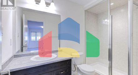 Residential - Single Family Home - Hamilton, Canada - Canada