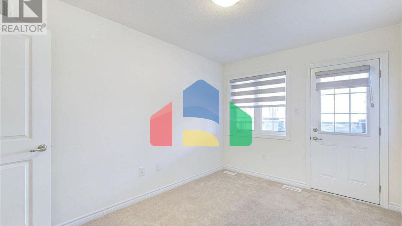 Residential - Single Family Home - Hamilton, Canada - Canada