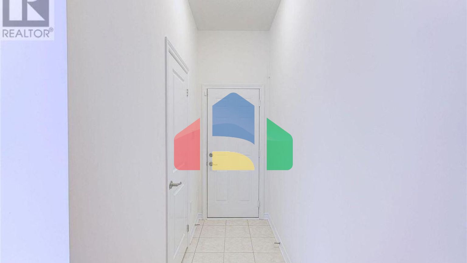 Residential - Single Family Home - Hamilton, Canada - Canada