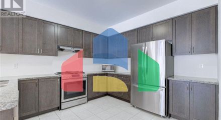 Residential - Single Family Home - Hamilton, Canada - Canada