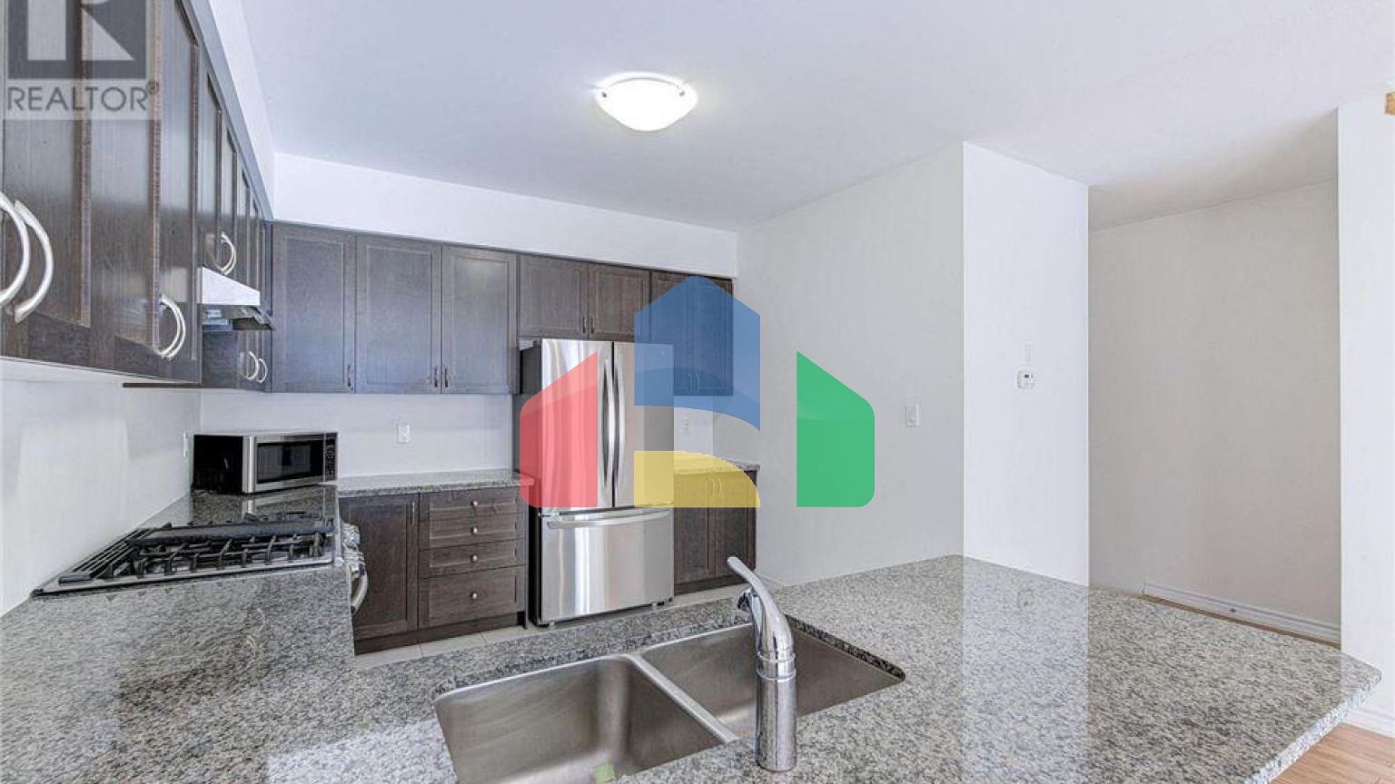 Residential - Single Family Home - Hamilton, Canada - Canada