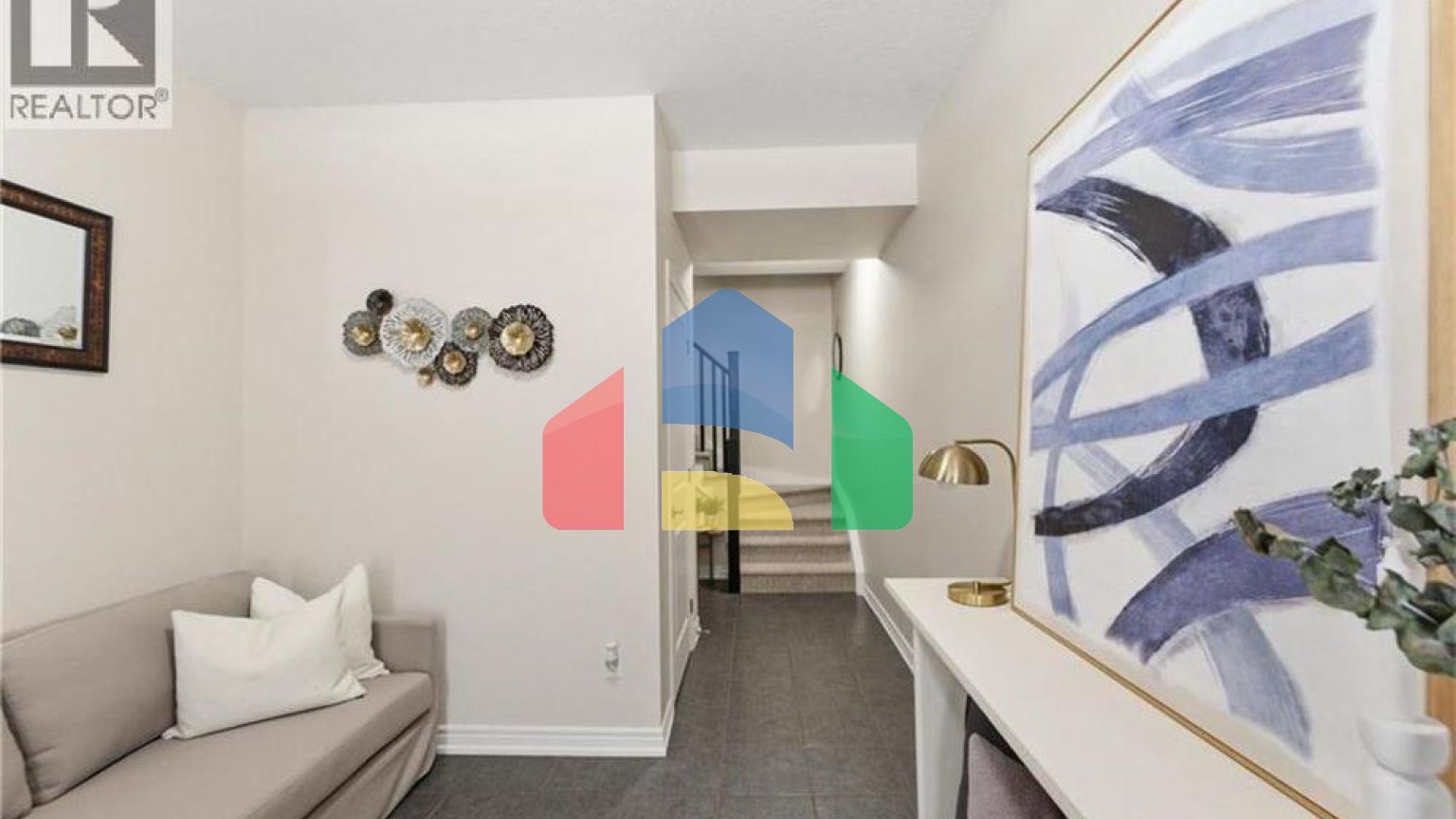 Residential - Single Family Home - Hamilton, Canada - Canada