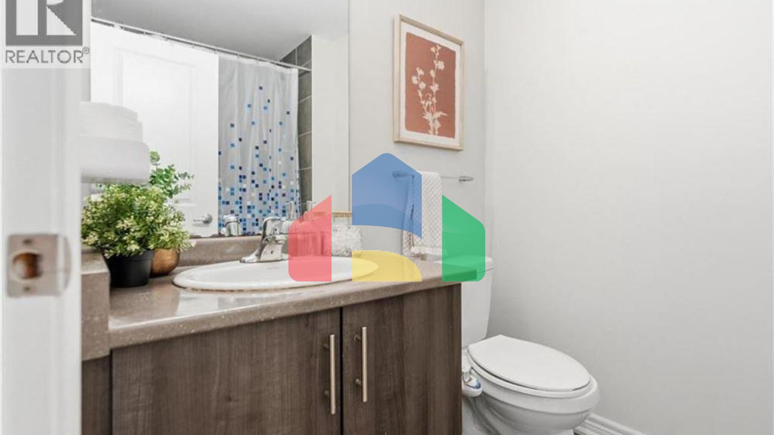 Residential - Single Family Home - Hamilton, Canada - Canada