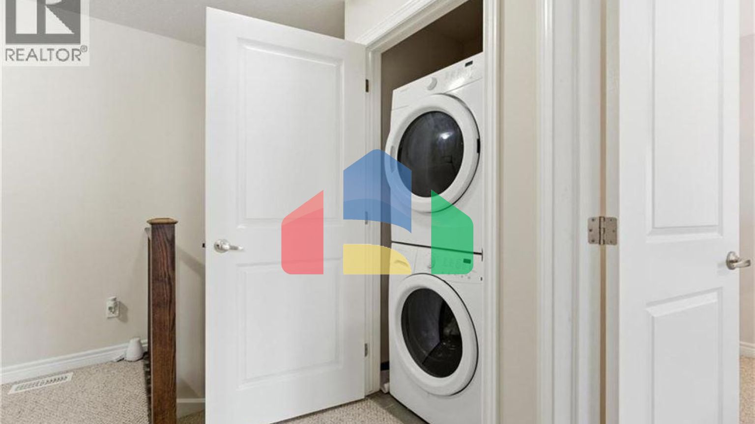 Residential - Single Family Home - Hamilton, Canada - Canada