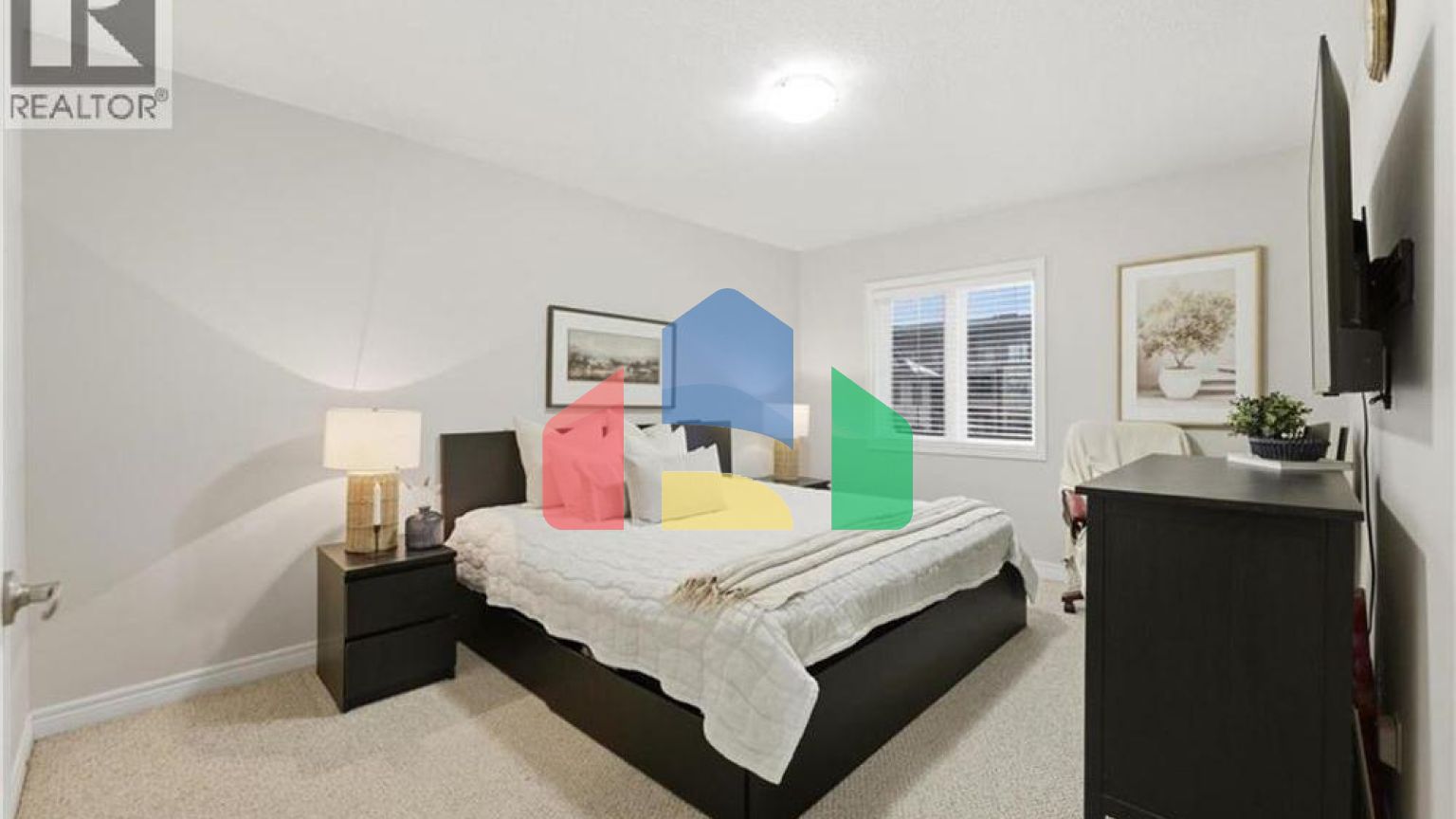 Residential - Single Family Home - Hamilton, Canada - Canada