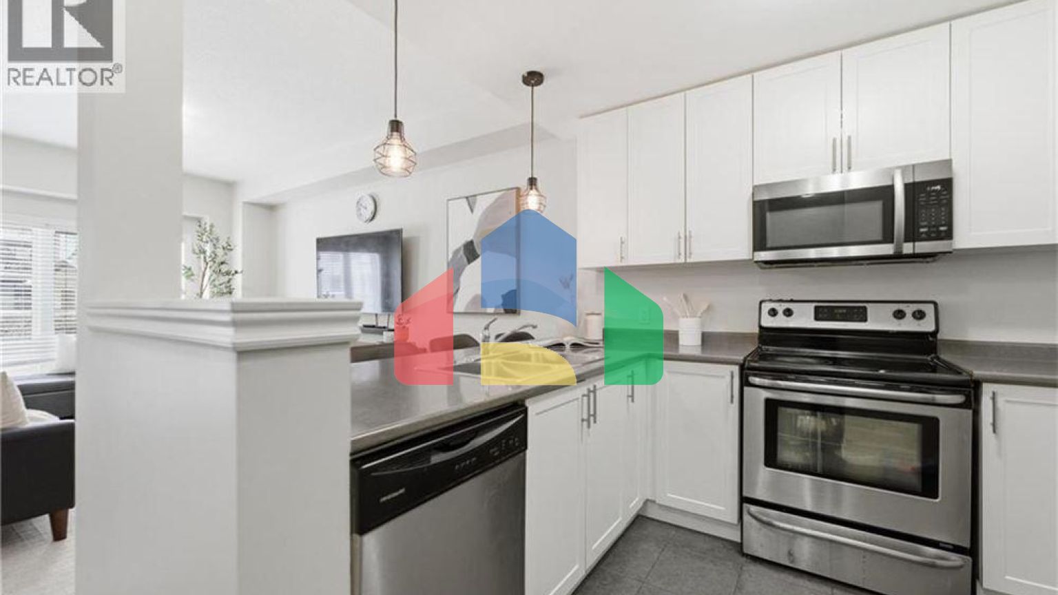 Residential - Single Family Home - Hamilton, Canada - Canada