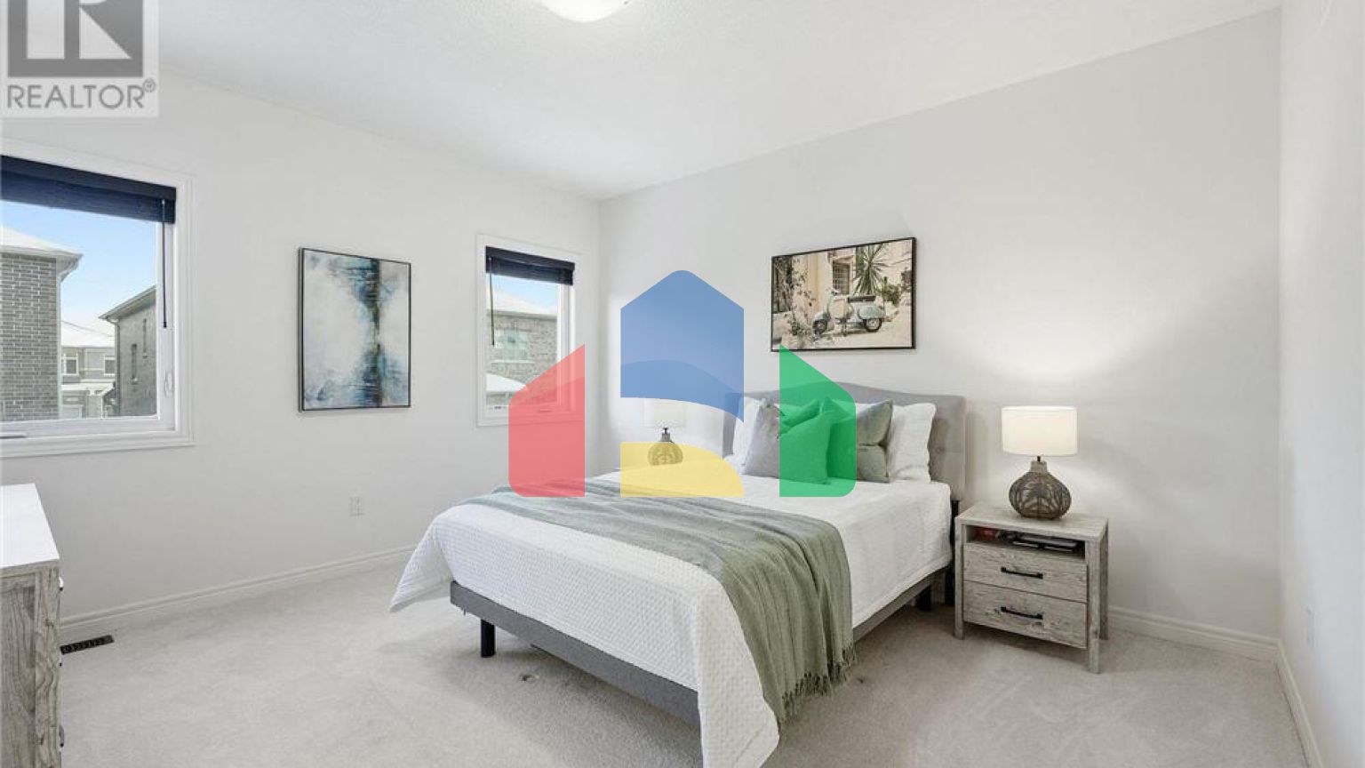 Residential - Single Family Home - Hamilton, Canada - Canada