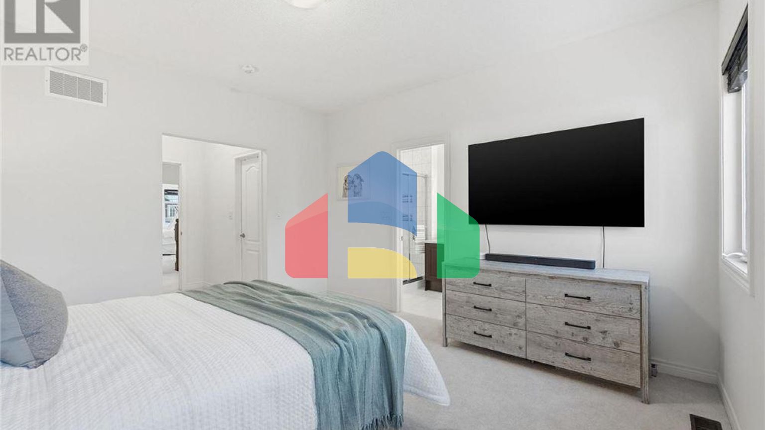 Residential - Single Family Home - Hamilton, Canada - Canada