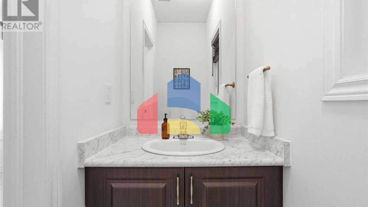 Residential - Single Family Home - Hamilton, Canada - Canada