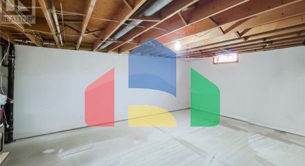 Residential - Single Family Home - Hamilton, Canada - Canada