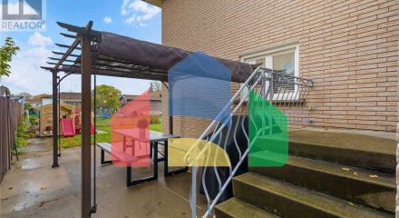 Residential - Single Family Home - Hamilton, Canada - Canada