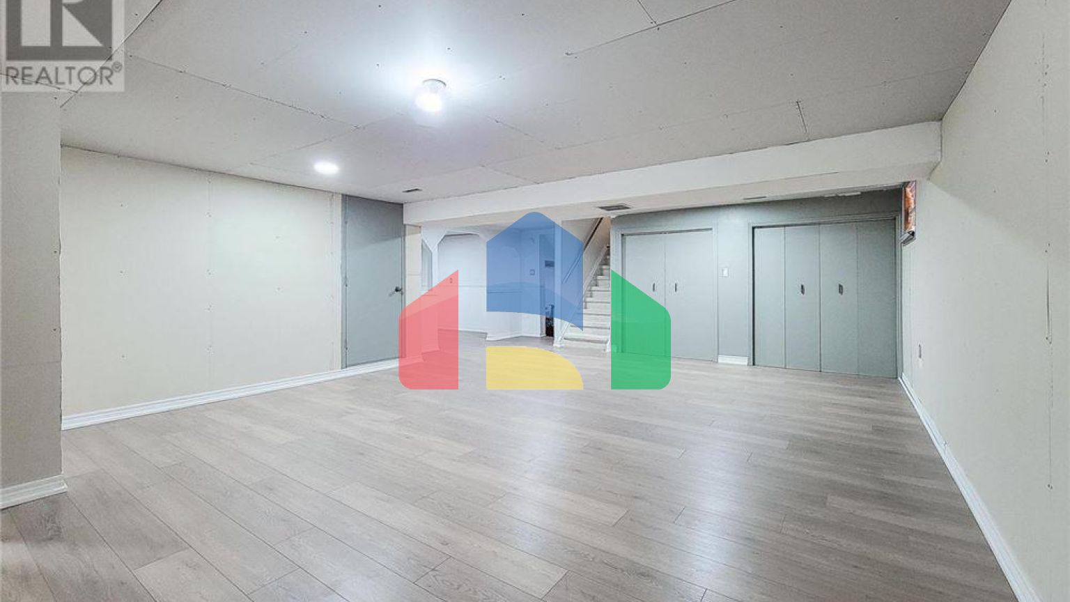 Residential - Single Family Home - Hamilton, Canada - Canada