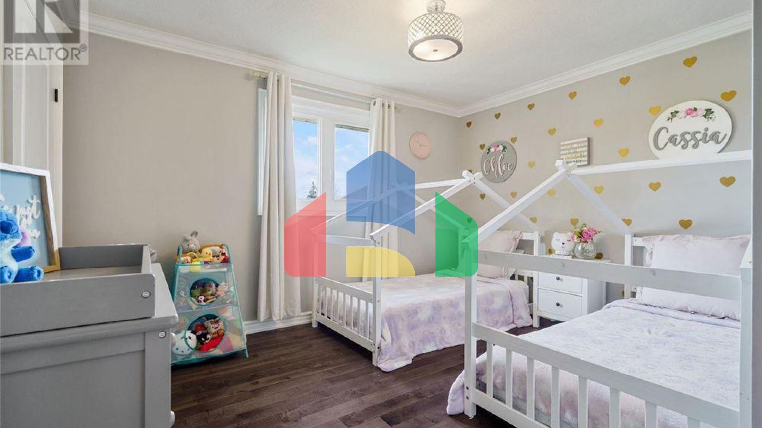 Residential - Single Family Home - Hamilton, Canada - Canada