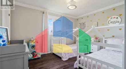 Residential - Single Family Home - Hamilton, Canada - Canada