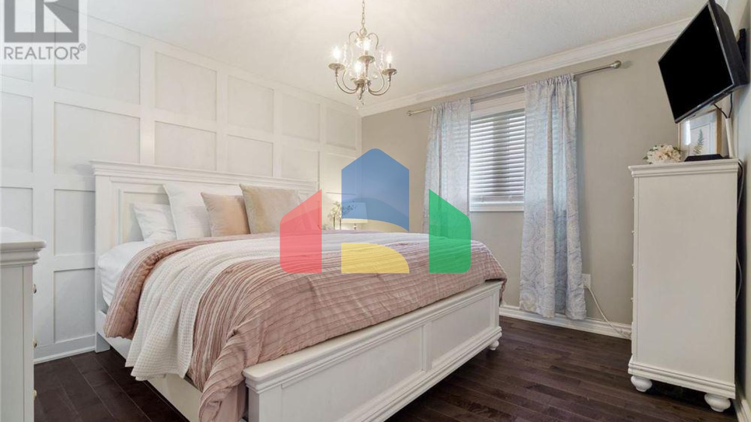 Residential - Single Family Home - Hamilton, Canada - Canada