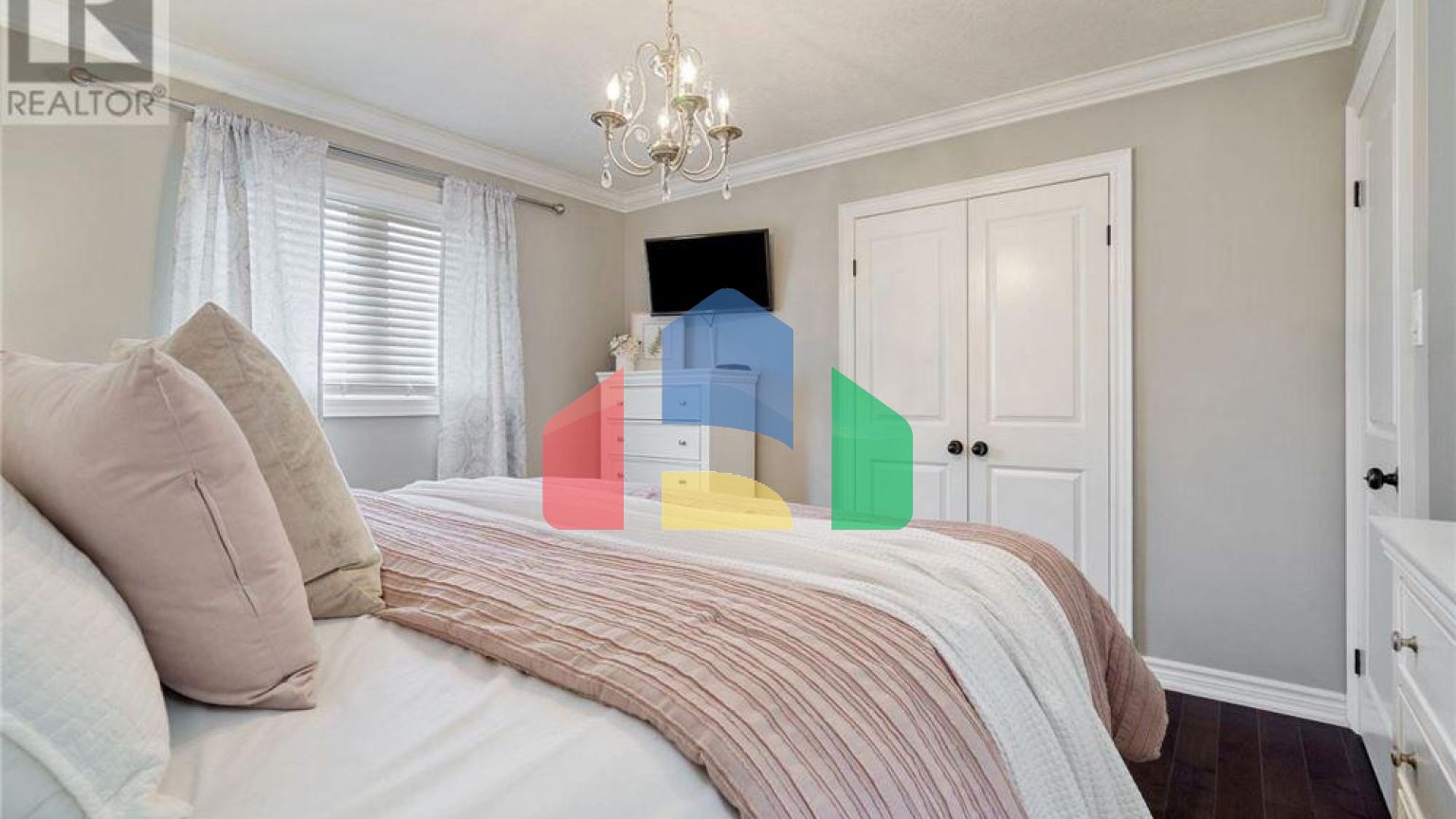 Residential - Single Family Home - Hamilton, Canada - Canada