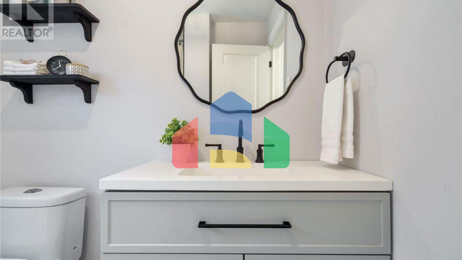 Residential - Single Family Home - Hamilton, Canada - Canada