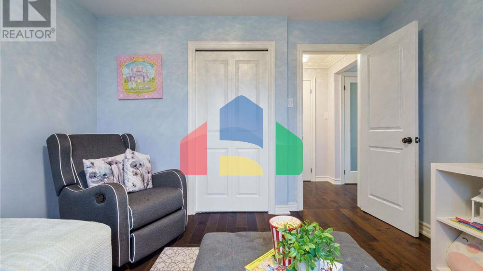 Residential - Single Family Home - Hamilton, Canada - Canada