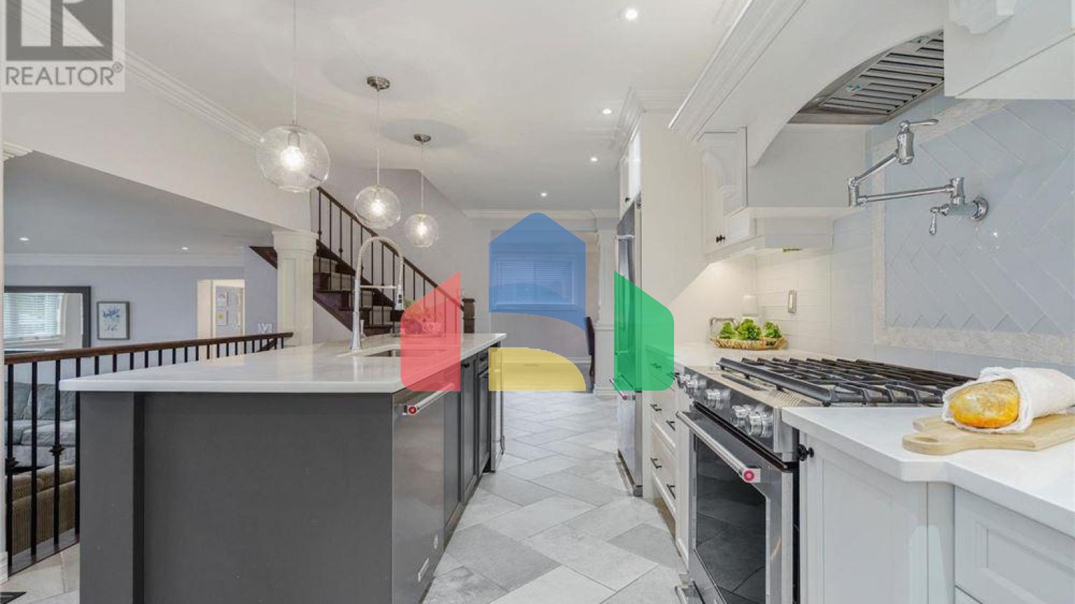 Residential - Single Family Home - Hamilton, Canada - Canada