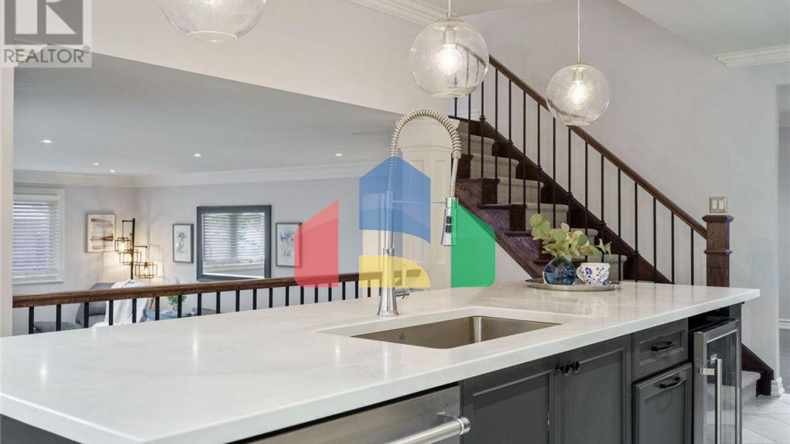 Residential - Single Family Home - Hamilton, Canada - Canada