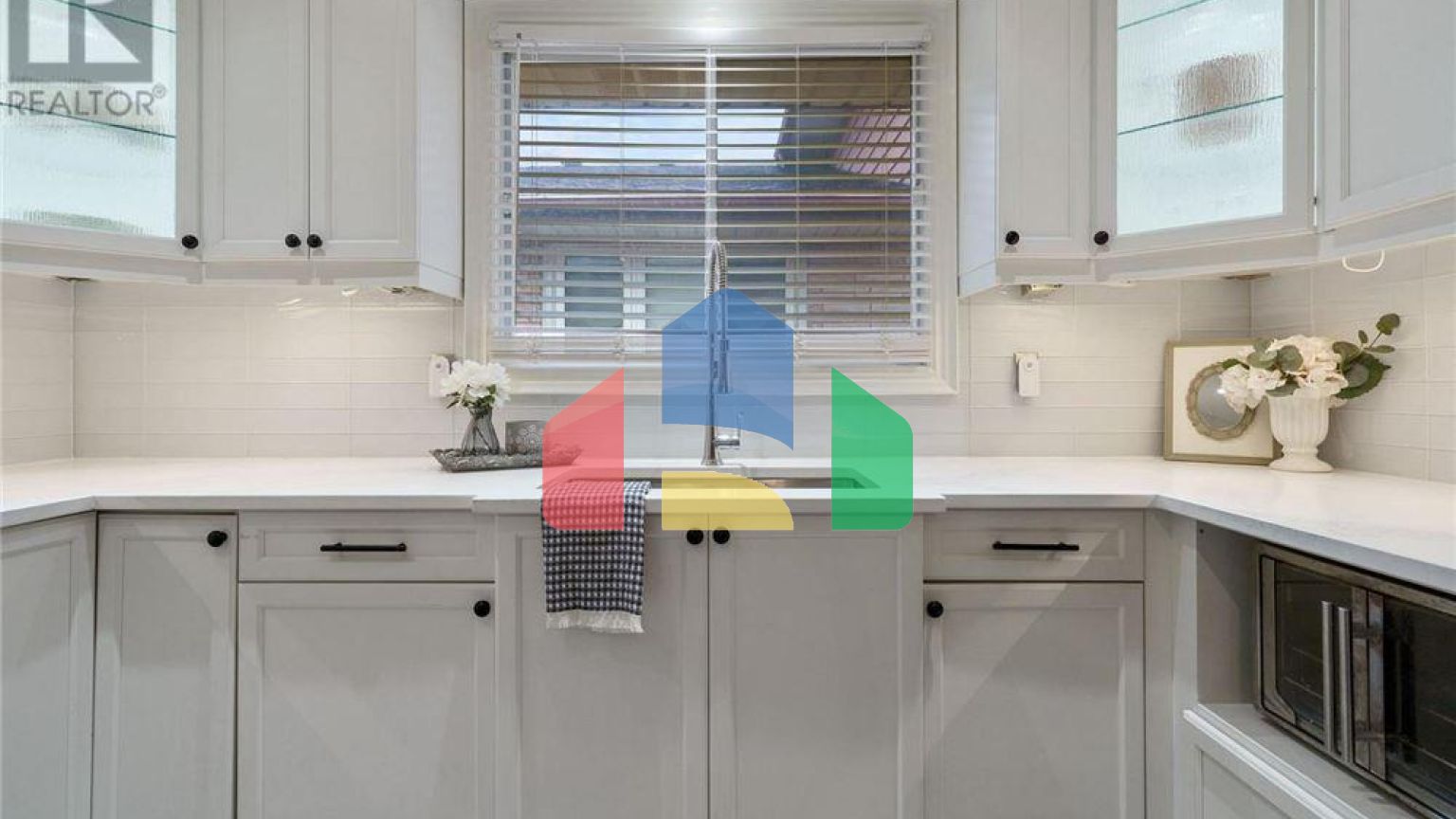 Residential - Single Family Home - Hamilton, Canada - Canada