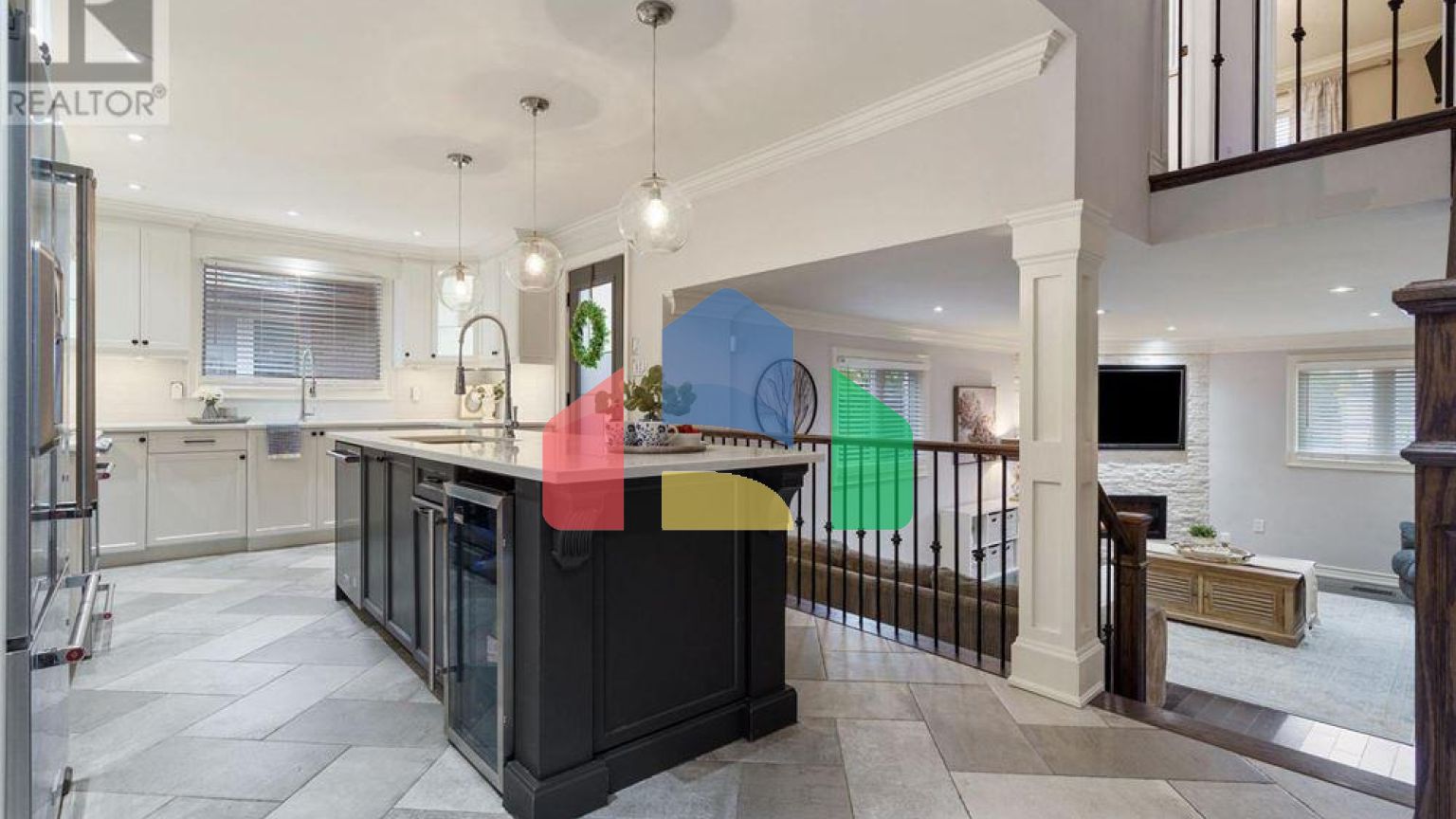 Residential - Single Family Home - Hamilton, Canada - Canada