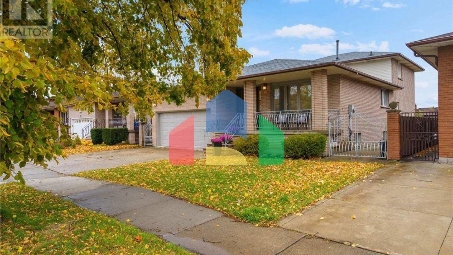 Residential - Single Family Home - Hamilton, Canada - Canada