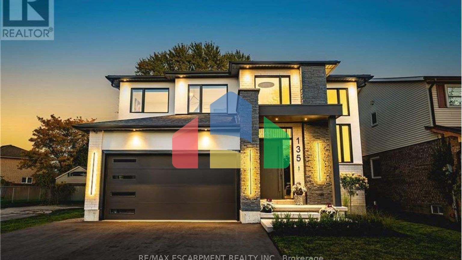 Residential - Single Family Home - Hamilton, Canada - Canada