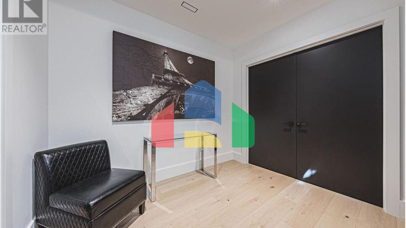 Residential - Single Family Home - Hamilton, Canada - Canada