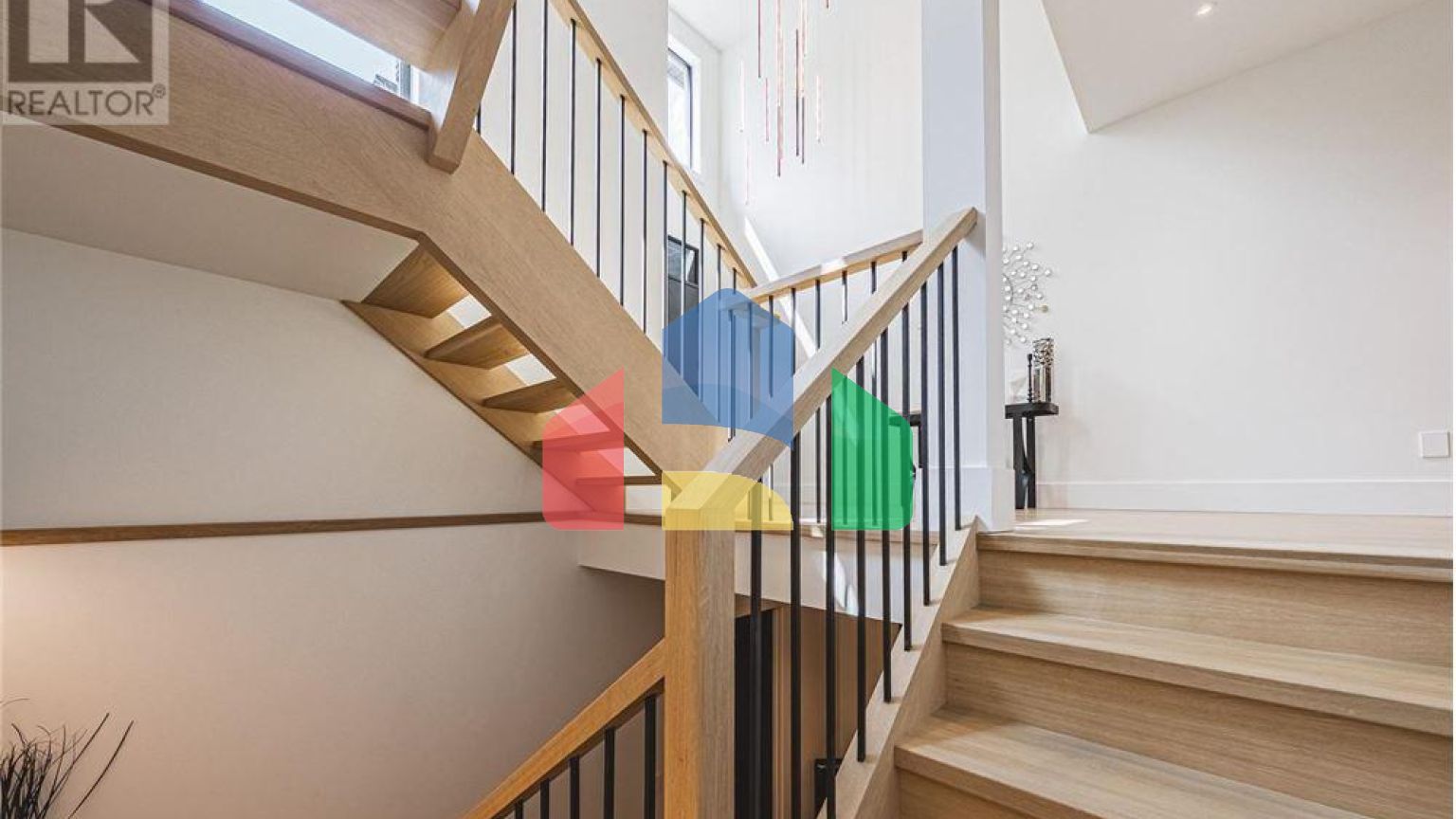 Residential - Single Family Home - Hamilton, Canada - Canada