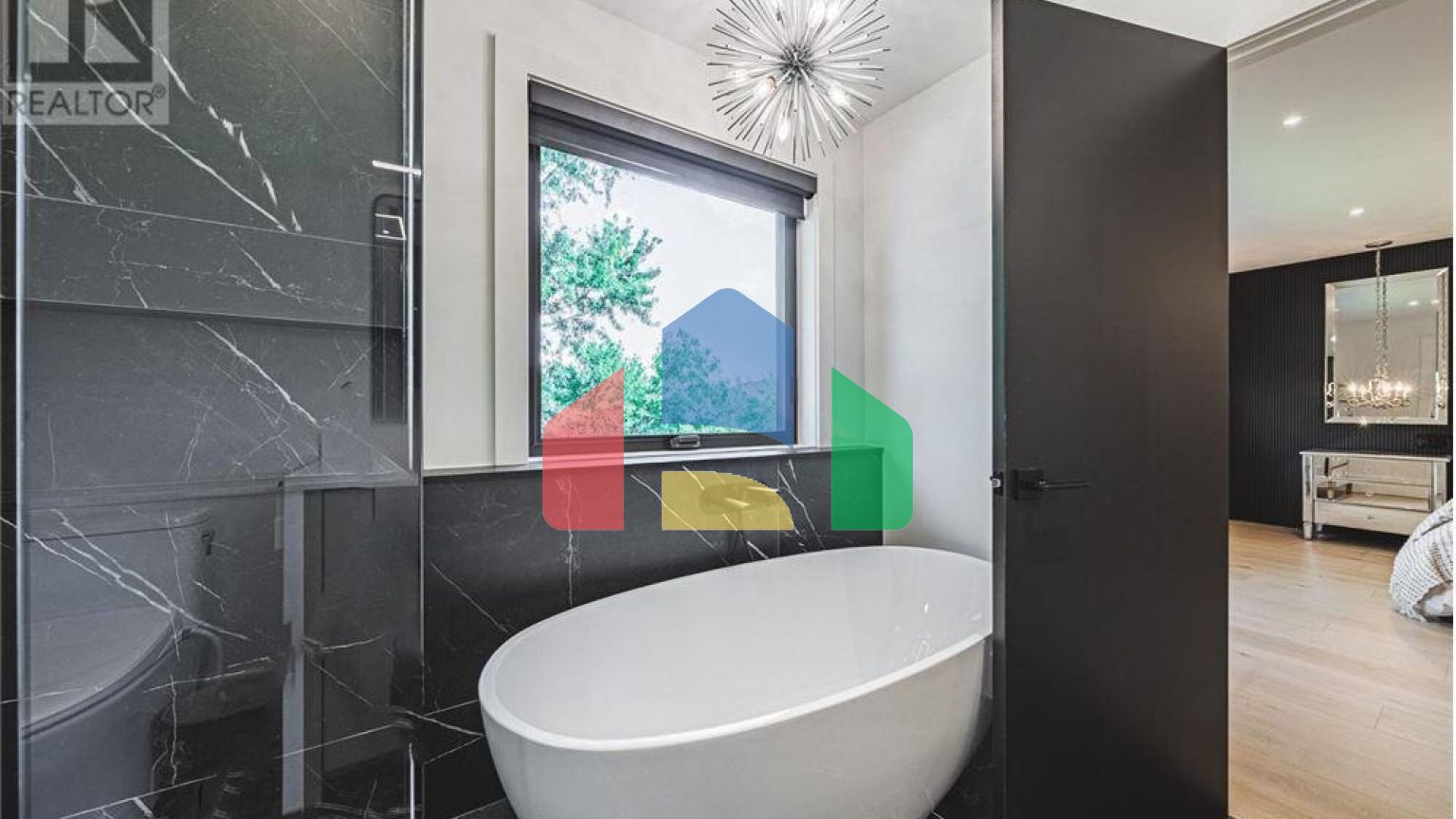 Residential - Single Family Home - Hamilton, Canada - Canada